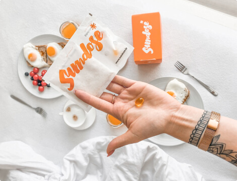 Sundose capsule on hand